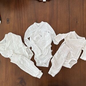 Premie Honest Company and H&M White and Cream Bodysuits